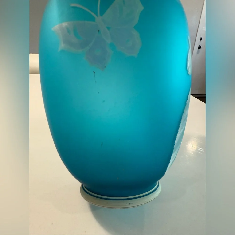 Vtg Fenton Vase Azure Blue Hand Blown Satin Finish Cincinnati‎ Gallery Original